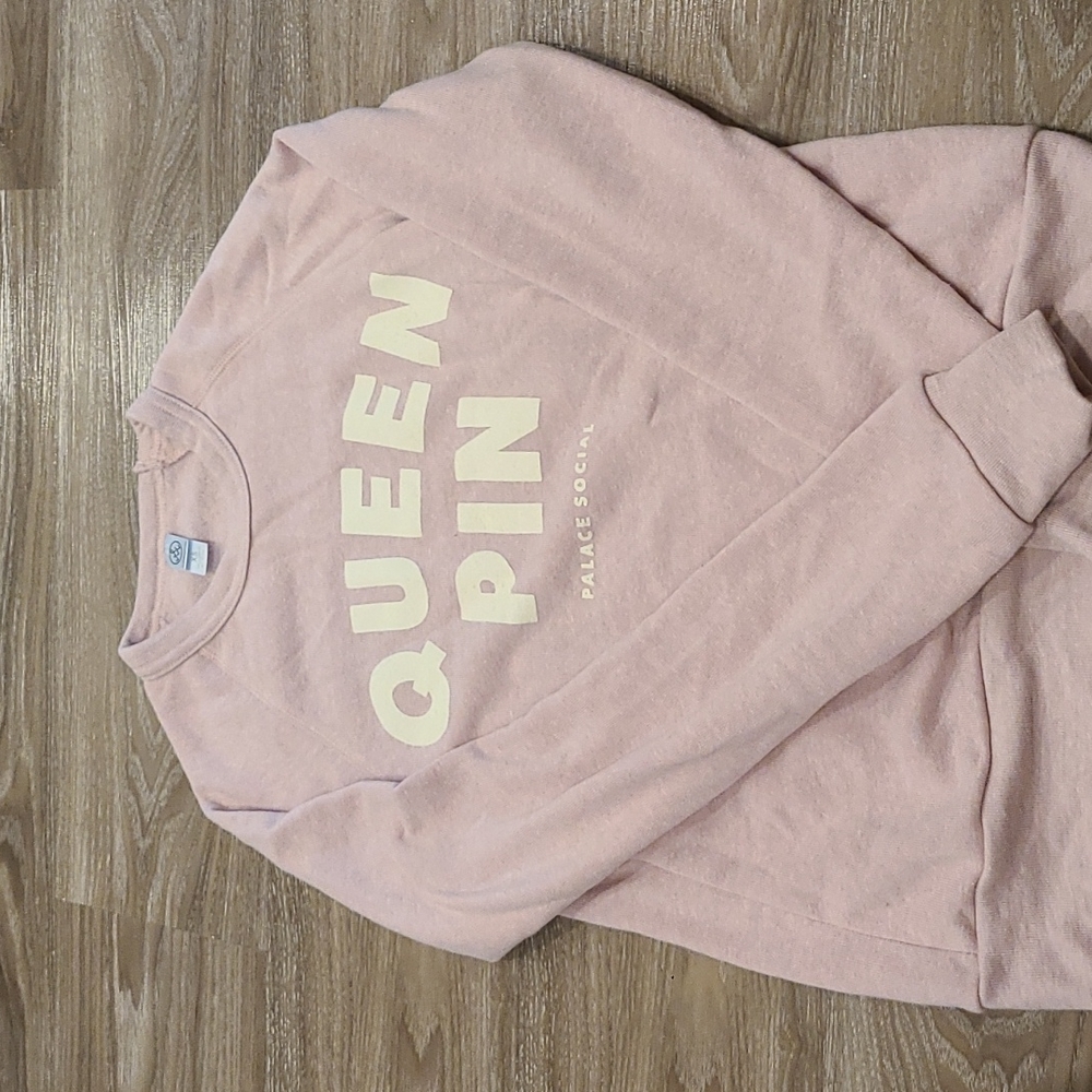Queen Pin 🎳 Sweater